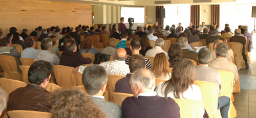 CHARLA FERNANDO DE ANTONIO